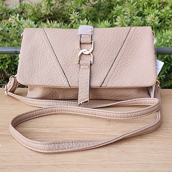 Jessica Simpson Handbags - Jessica Simpson’s Natural Kandi Foldover Crossbody Clutch NWT